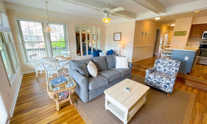 Emerald Isle Condo | SeaChelle Cottage, Ocean Reef 14-B-1, Oceanside condo in Emerald Isle