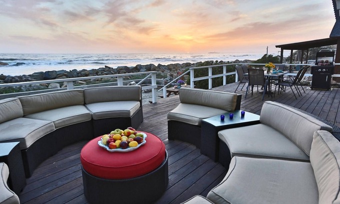 Ventura House | Seacliff Beach House - On The Sand in Ventura County
