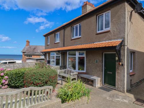 Sandsend House | Seacliff Cottage