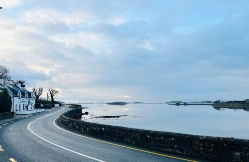 Westport House | Seafront Cottage Amazing Seaview 3 Double Bedrooms