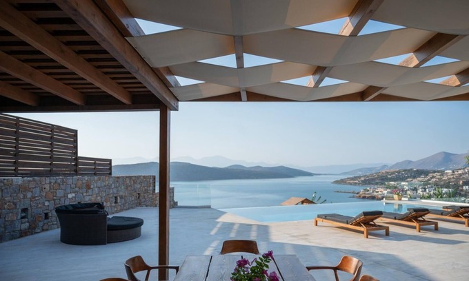 Kounelion Villa | Seafront Villa with a heated pool - Unique location