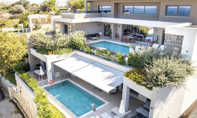 Kato Galatas Villa | Seafront villas I Free* Heated pools & 100m to Sea