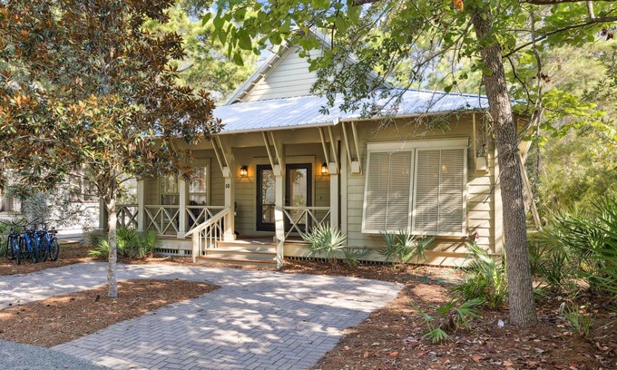 Hammocks of Seagrove House | Seagrove Beach escape—outdoor oasis, steps to pool, 4 bikes, 1 mile to Seaside