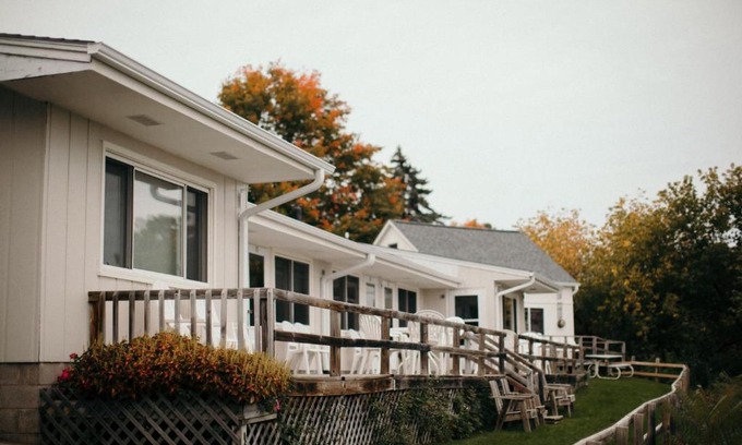 Bayfield Hotel | Seagull Bay Motel