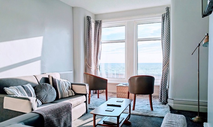 Thornton-Cleveleys Apartment | Seahawk Holiday Apartment 2, Cleveleys (Sea View)