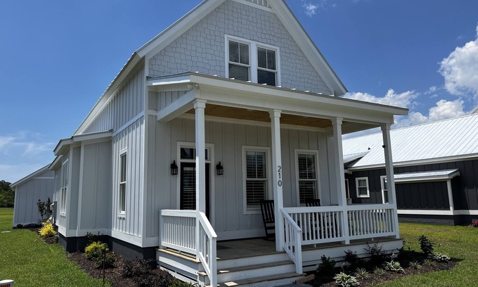 Swansboro House | Seahorse Cottage in Swansboro, NC Built 2022