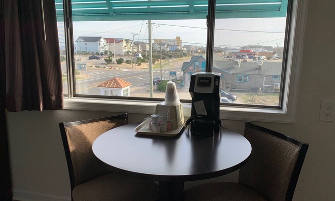 Nags Head Hotel | Seahorse Inn and Cottages