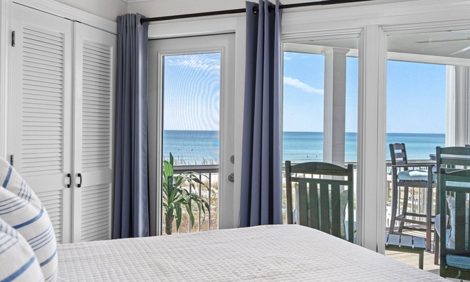 Crystal Beach Condo | Sealoft 103 - Private Beachfront - 2025 Newly Renovated