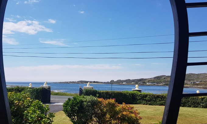 Clifden House | Seals Cove, watch the Seals basking along the Wild Atlantic Way