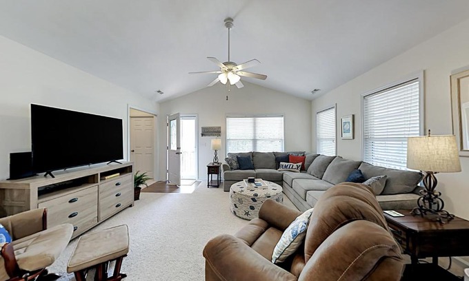 Tranquil Harbour House | Seas the Day