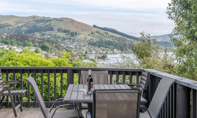 Akaroa House | Seascape and Serenity - Akaroa Bach