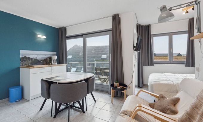 Blankenberge Apartment | Seaside Apartment with Terrace