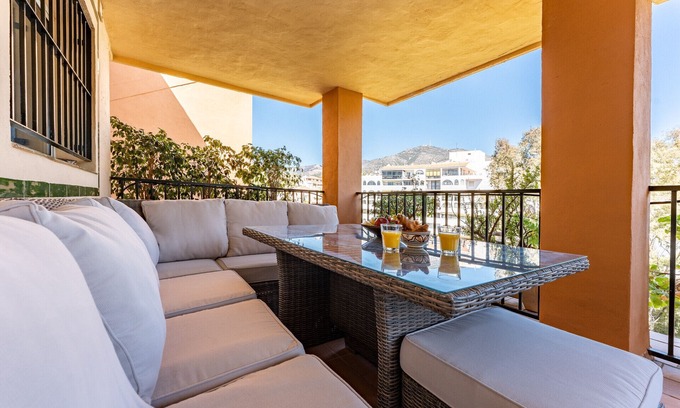 Torreblanca Apartment | Seaside Bliss: 2BR Apartment with Tranquil Terrace, Pool & Parking
