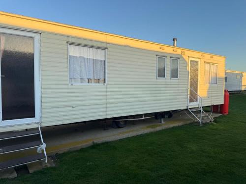 Leysdown-on-Sea House | Seaside Bliss Retreat in heart of isle of sheppy