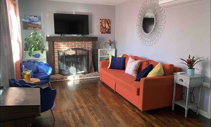 Seaside House | Seaside Boho Bungalow close to beaches, bike trails, Laguna Seca, Pebble Beach.