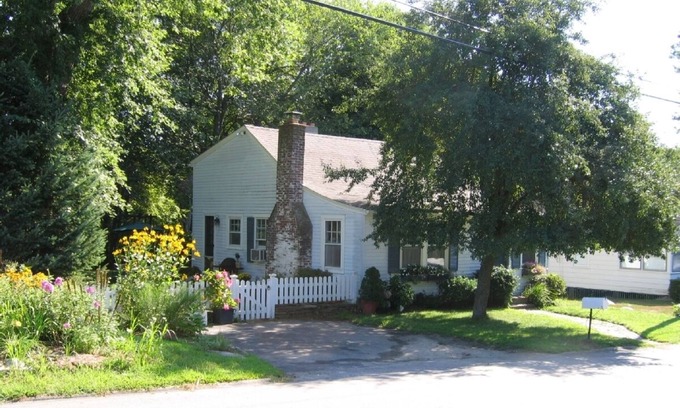 Lords Point House | Seaside Cape In Quiet Beach Community - Summer Rental Lord’s Point