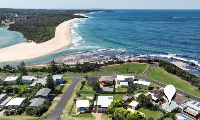 Dolphin Point House | Seaside Escape - The ultimate beachside retreat nestled on the shores of Dolphin Point Beach
