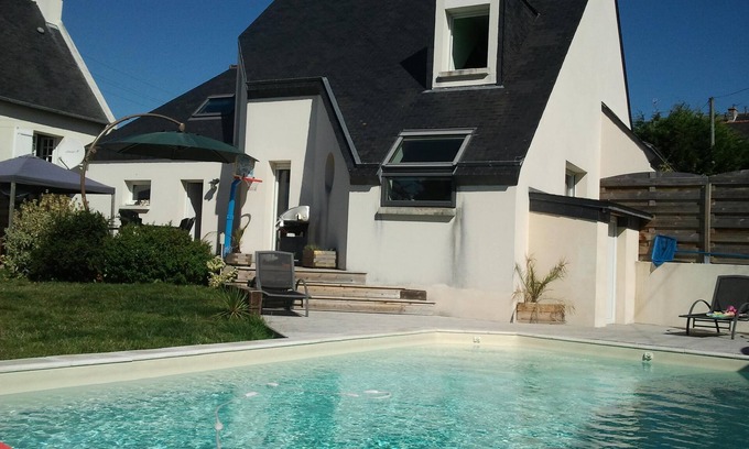 Erquy House | Seaside house with heated pool, beaches and shops on foot.