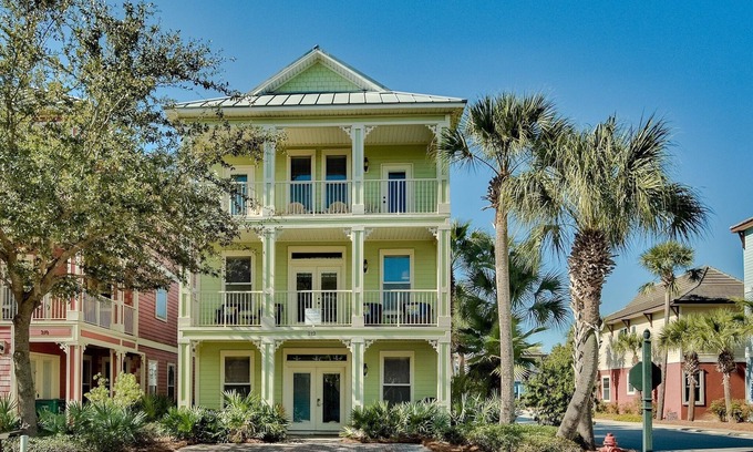 Villages of Crystal Beach House | "Seaside Therapy" with Best Resort Pool & Walk to Beach!