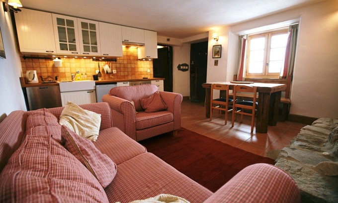 Bourg-Saint-Maurice Apartment | Season Rental near Les Arcs nDecember to April