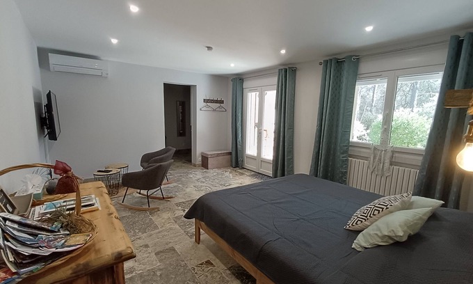 Aurons Apartment | Seasonal rental in pine forest on Provence 35 m2