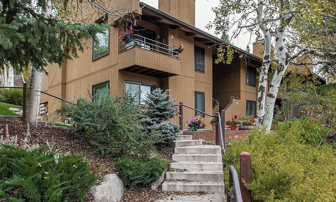 Snowmass Village Condo | Seasons Four by Snowmass Vacations