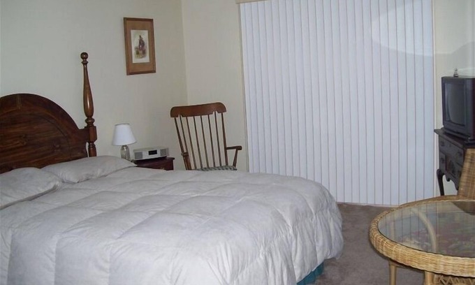 Bartlett Condo | Seasons Penthouse Condo . it's time to relax!