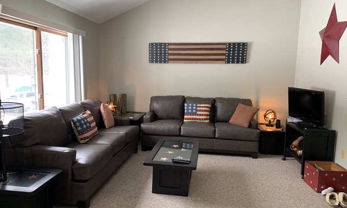 Bartlett Condo | Seasons Resort Condo