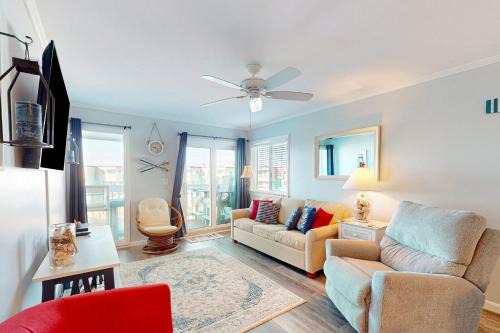 Morehead City Apartment | Seaspray 320