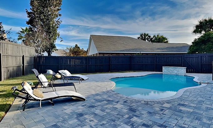Seaspray House | Seaspray | Private Pool, 4 Bikes
