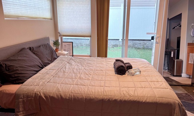 Broadview House | Seattle Gem - Cozy Private 1 Bed 1 Bath with Shared Yard