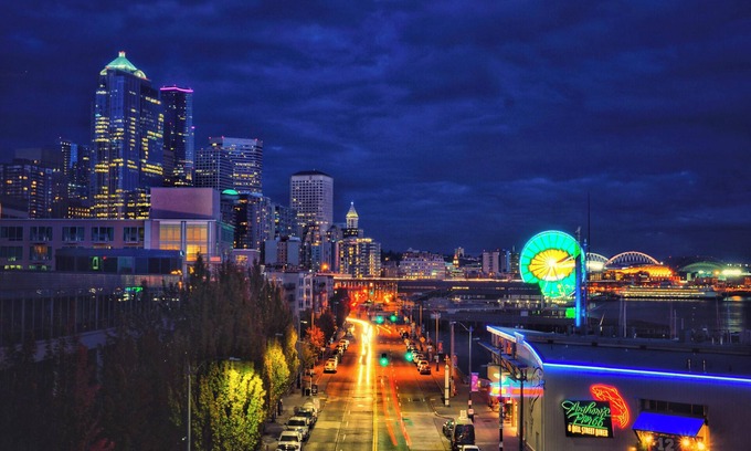 North Queen Anne House | Seattle-Queen Anne 7 BR 3 BA. One Block to Seattle Pacific University.
