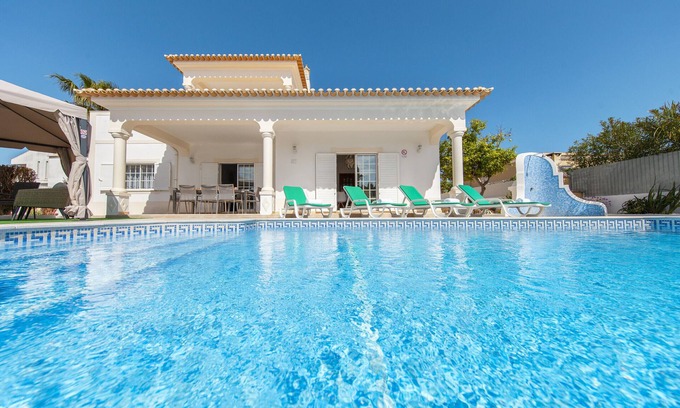 Cerro de Aguia Villa | Seaview, Heatable Pool & BBQ in Albufeira