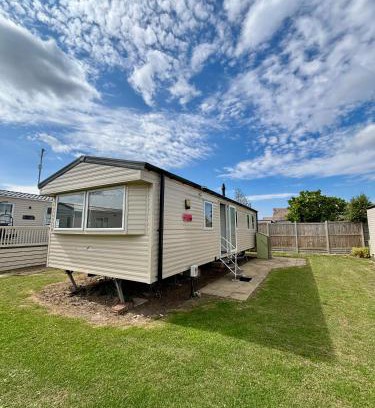 Swalecliffe House | Seaview Holiday Rentals - Rear Park