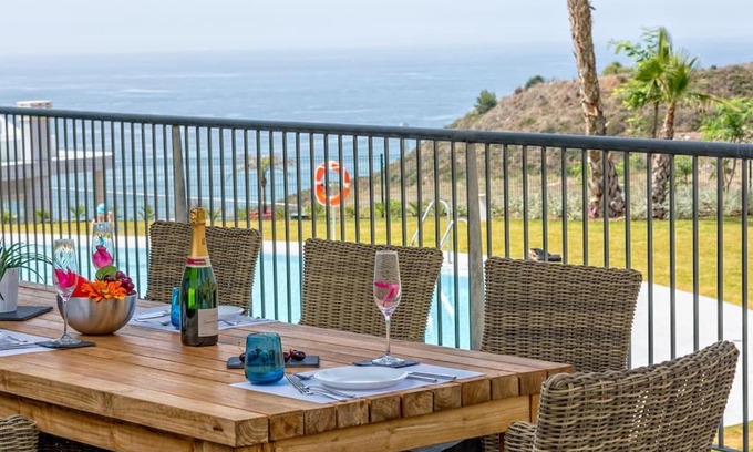La Capellania Apartment | Seaview Luxury 2 Bedrooms Apt in Reserva del Higueron