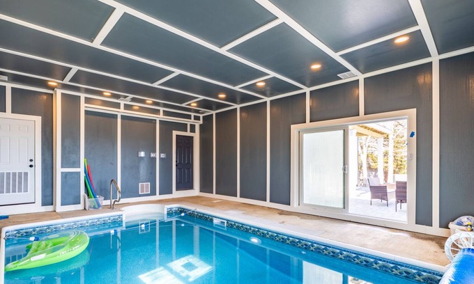 Plymouth House | Seaview Summit House | 5BR steps from the beach