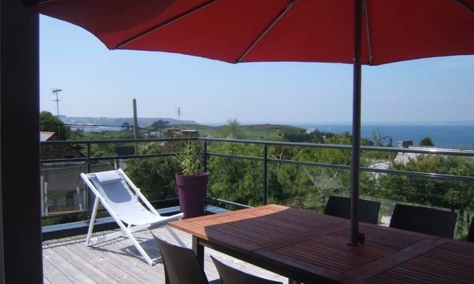 Camaret-sur-Mer House | Seaview villa near beach and coastal paths