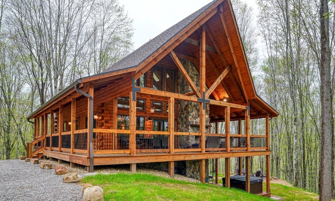 Logan Cabin | Secluded Cabin in Beautiful Hocking Hills