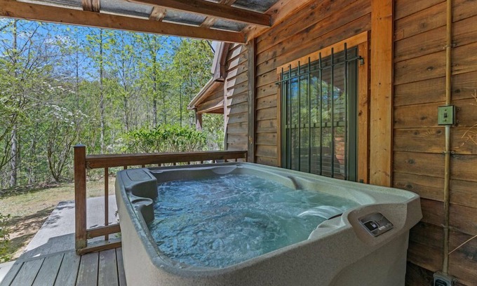 Caton Cottage | Secluded Cabin in the Mountains w/Hot Tub & MORE!
