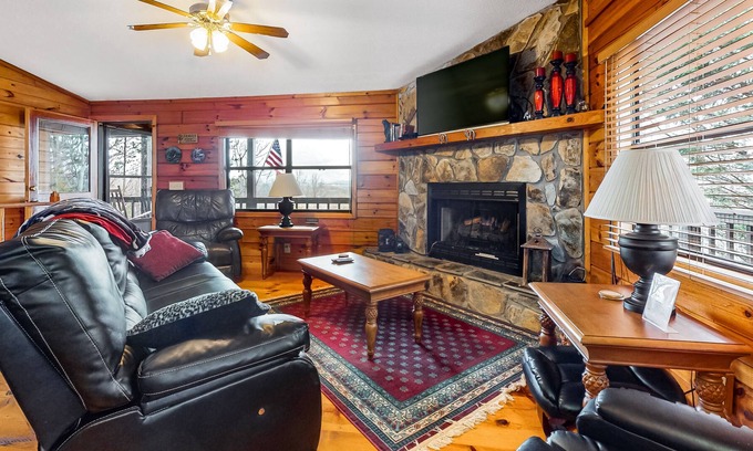 Blairsville Cabin | Secluded cabin w/ hot tub, furnished deck, gas fireplace & mountain views!