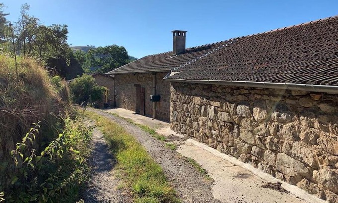 Desaignes House | Secluded & Charming Gîte Surrounded by Nature