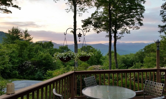 Lake Toxaway Cottage | Secluded Cottage With Big Mountain View.