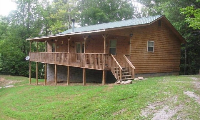 Deerfoot Park Estates Cabin | Secluded, Forest Setting, Game Room, Hot Tub, Fireplace, & Wi -Fi