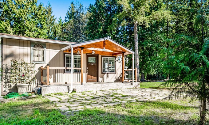 Fall City House | Secluded gem near town with fast WiFi, game room, deck, grill, & private W/D