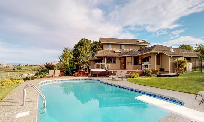 Manson House | Secluded getaway with lake view, private hot tub, seasonal pool & spacious yard