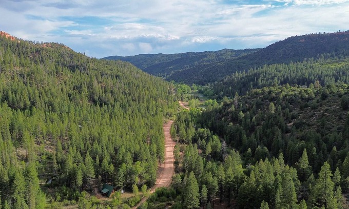 Mammoth Creek Apartment | Secluded Glamping Near Zion & Bryce — Stargaze