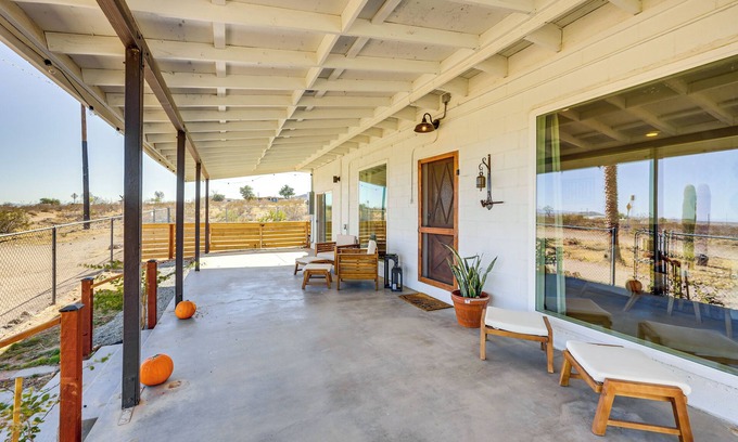 Landers House | Secluded Home w/Hot Tub - Near Joshua Tree Park!