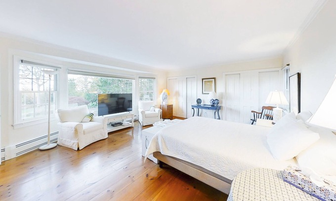 South Bristol House | Secluded House on South Bristol's Highest Point w/Water Views