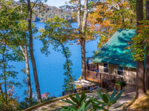 Cullowhee House | Secluded Lake Glenville Compound Prime Lake View 3 bedrooms