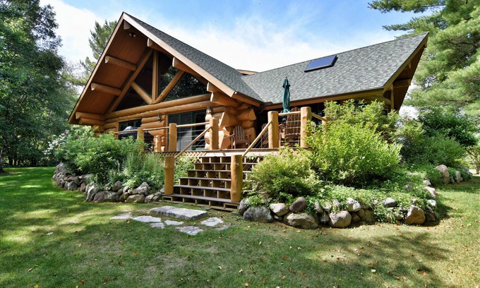 Clam Lake Cabin | Secluded luxury log home in Wisconsin wilderness